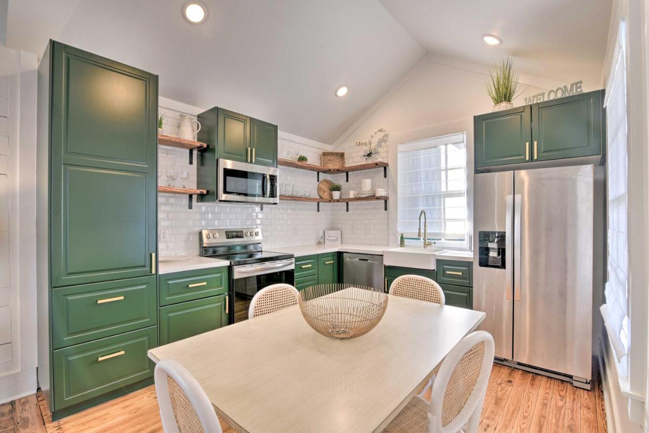 Bright Galveston Cottage Close To Beach And Strand ภายนอก รูปภาพ