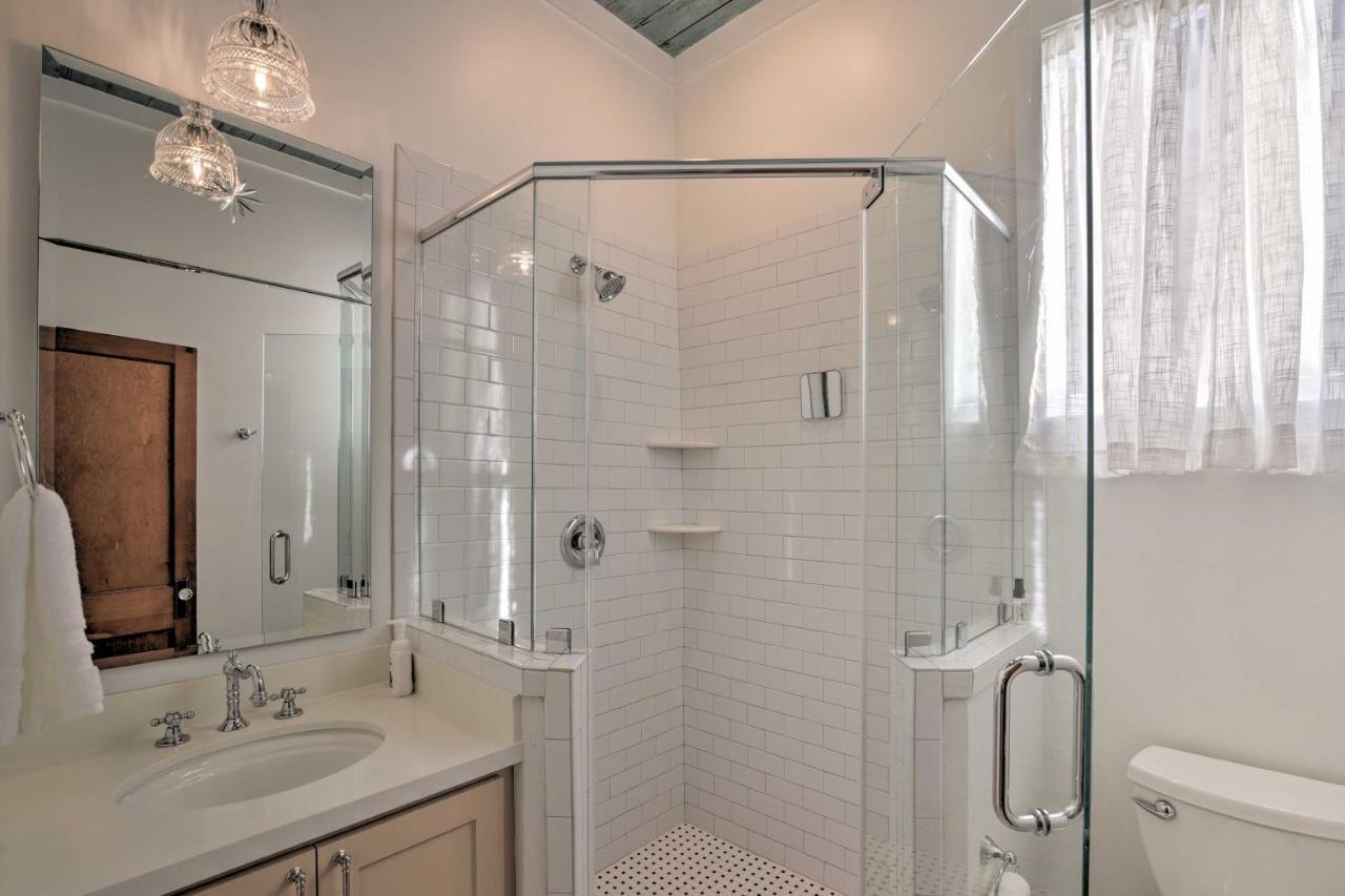 Bright Galveston Cottage Close To Beach And Strand ภายนอก รูปภาพ